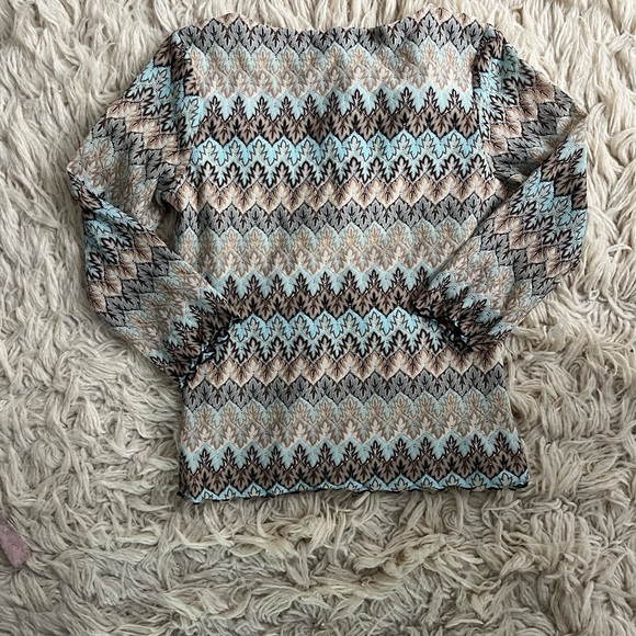 Banana Republic southwestern patterned V-Neck Women's Top - Picture 4 of 6